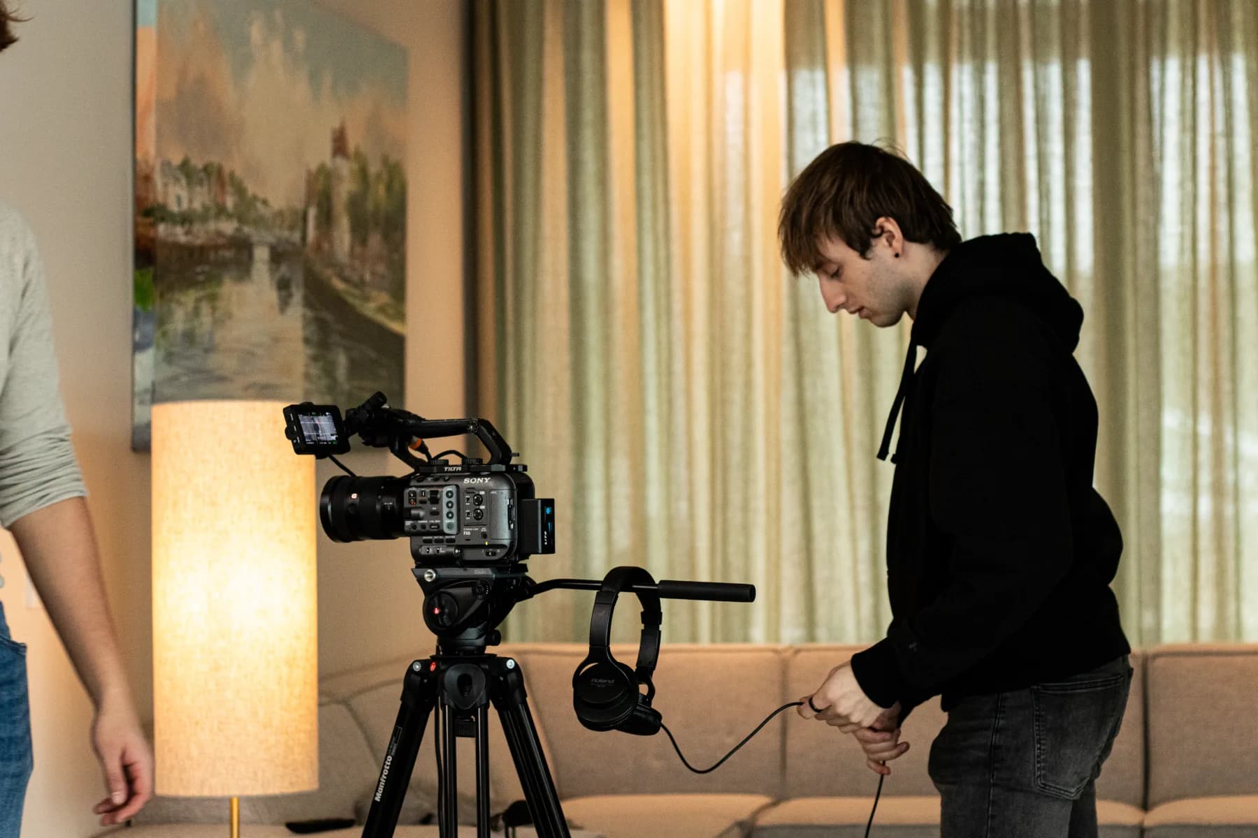 Camera-opstelling en crewmoment op de set van mijn korte film